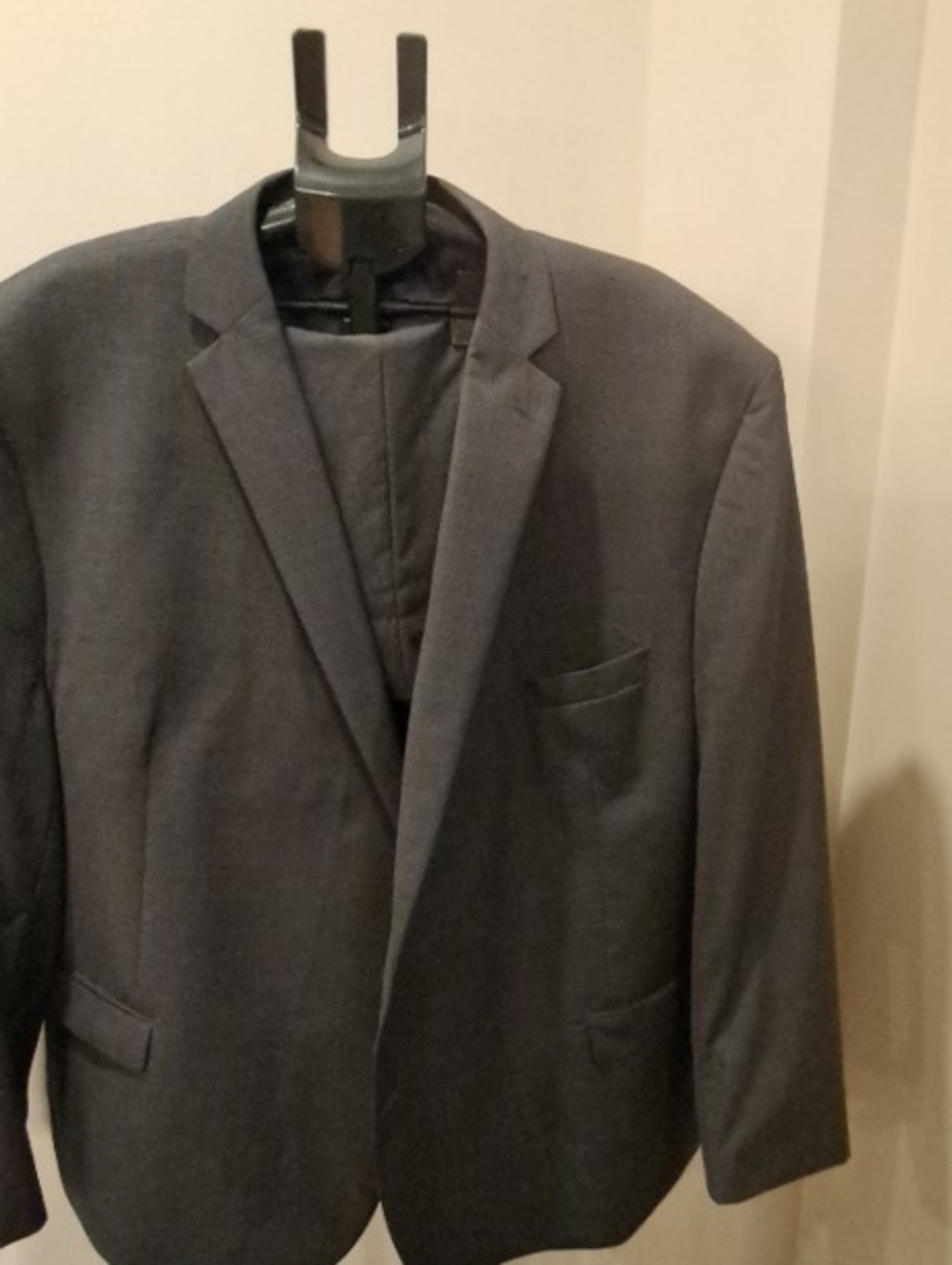 Classic Men's Dark Gray 2 Piece Suit - Tailored Look